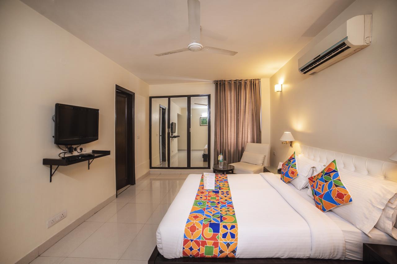 Fabhotel Anutham Saket New Delhi Exterior photo